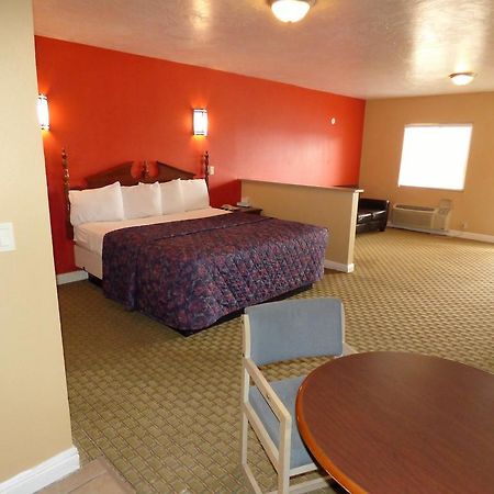 Economy Inn & Suites St. George Bagian luar foto