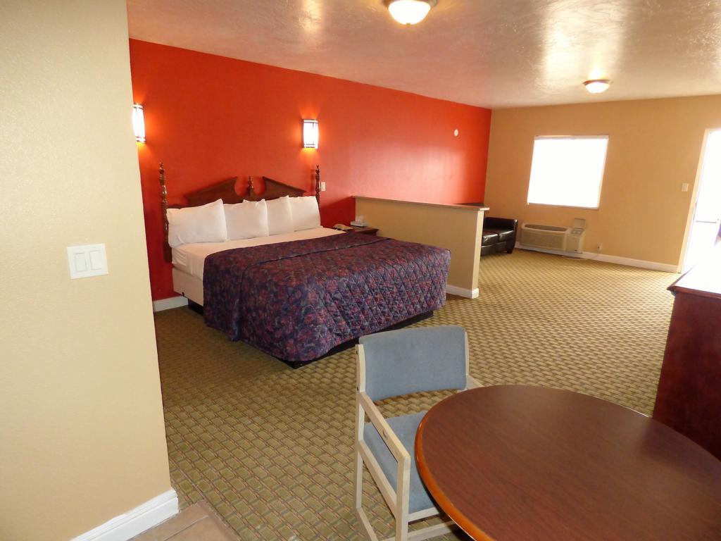 Economy Inn & Suites St. George Bagian luar foto
