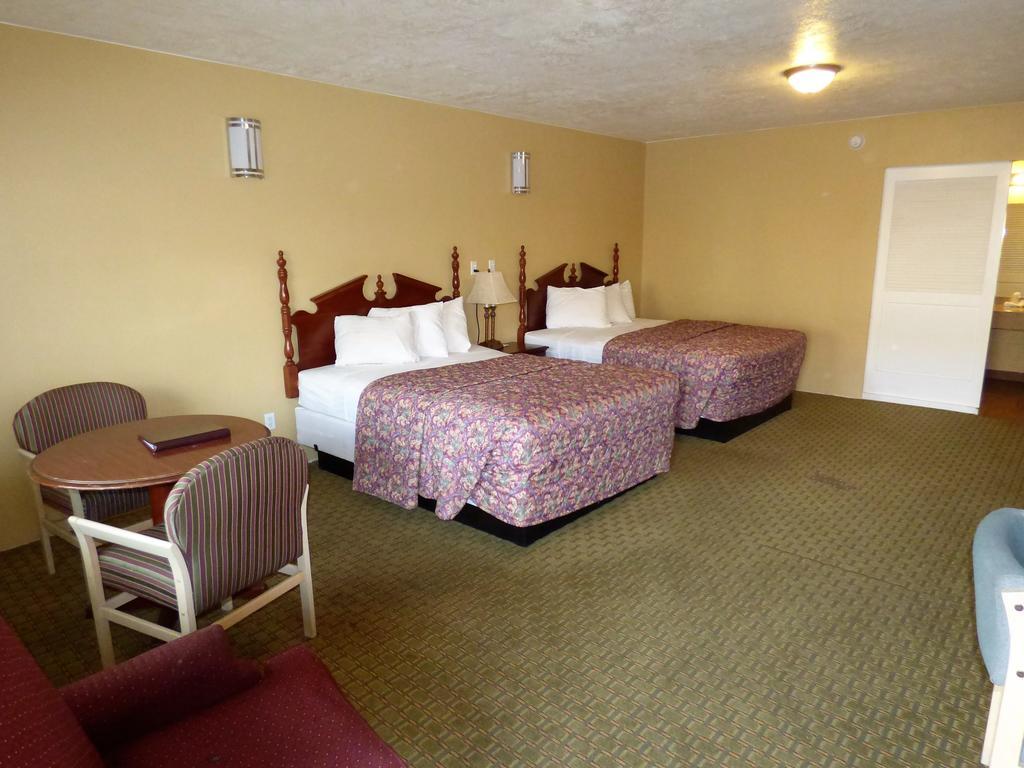 Economy Inn & Suites St. George Bagian luar foto