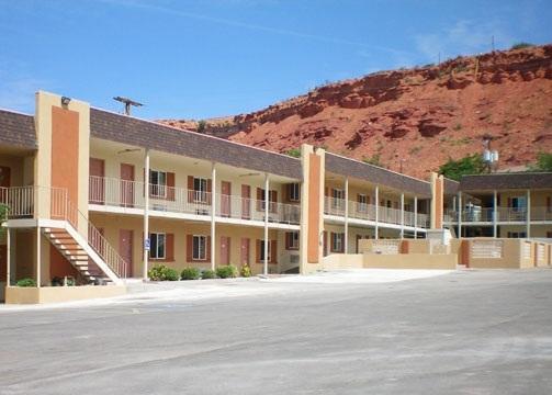 Economy Inn & Suites St. George Bagian luar foto