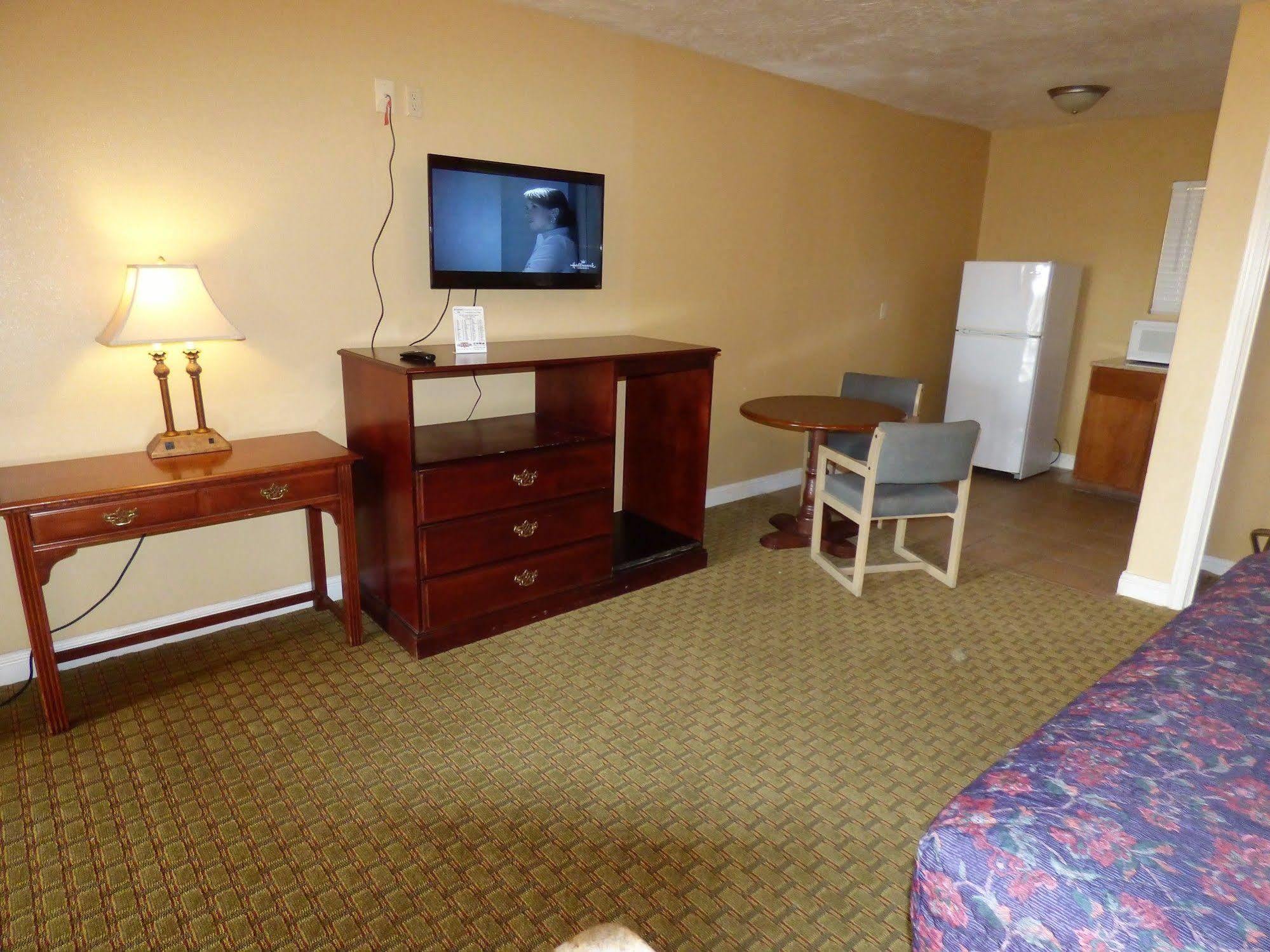 Economy Inn & Suites St. George Bagian luar foto